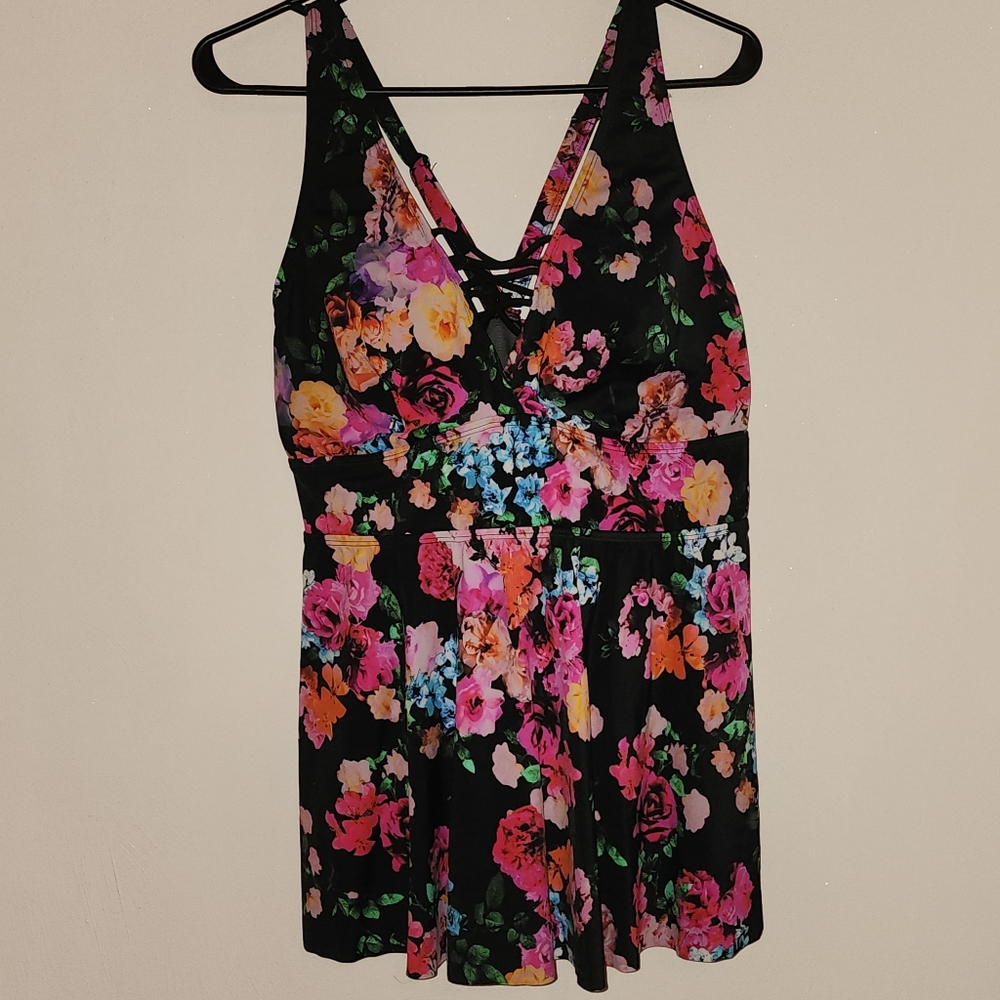Torrid Swim Top Size 2